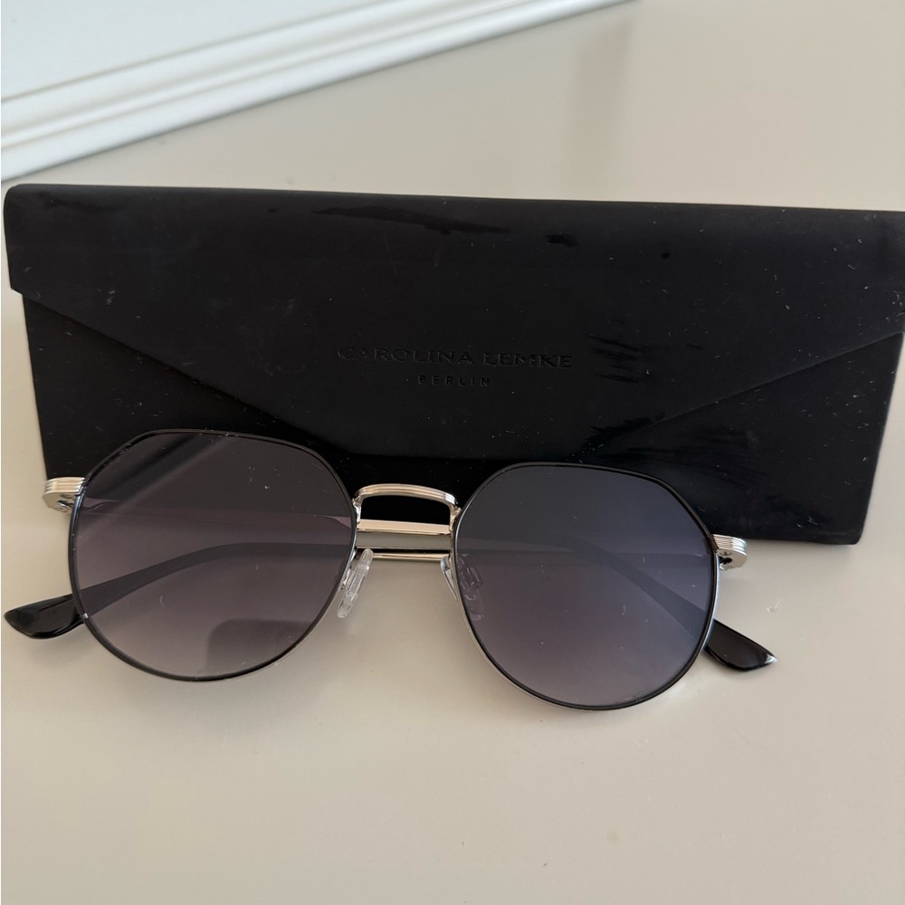 Black Round Sunglasses